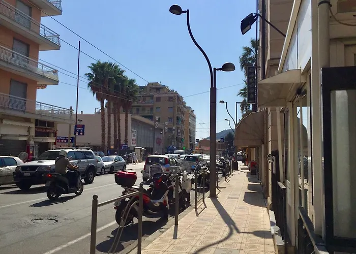 Casa Matuzia A 100m Dal Mare Bilocale Moderno Foce Apartmán *