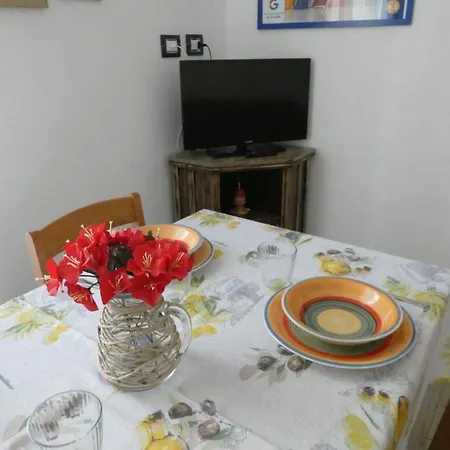 Casa Matuzia A 100m Dal Mare Bilocale Moderno Foce