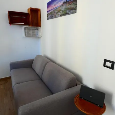 Casa Matuzia A 100m Dal Mare Bilocale Moderno Foce Διαμέρισμα *