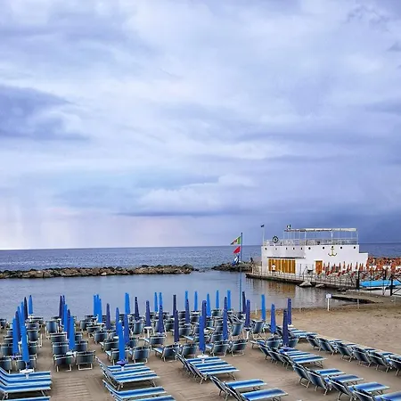 Apartment Casa Matuzia A 100m Dal Mare Bilocale Moderno Foce Sanremo