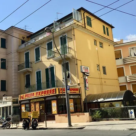 Apartment Casa Matuzia A 100m Dal Mare Bilocale Moderno Foce *